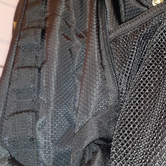 Backpack - Picture 3 of 7